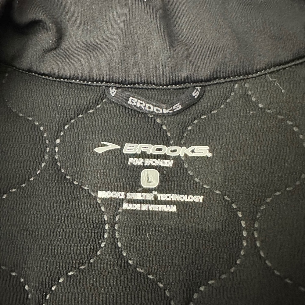 Brooks womens Shelter Tech Quilted Full Zip Vest sz L Weather Gear Layering - Picture 7 of 10